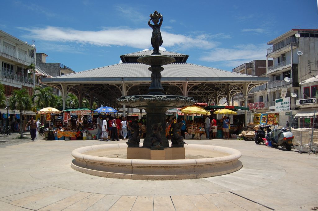 place du marché pointe a pitre capitale Guadeloupe