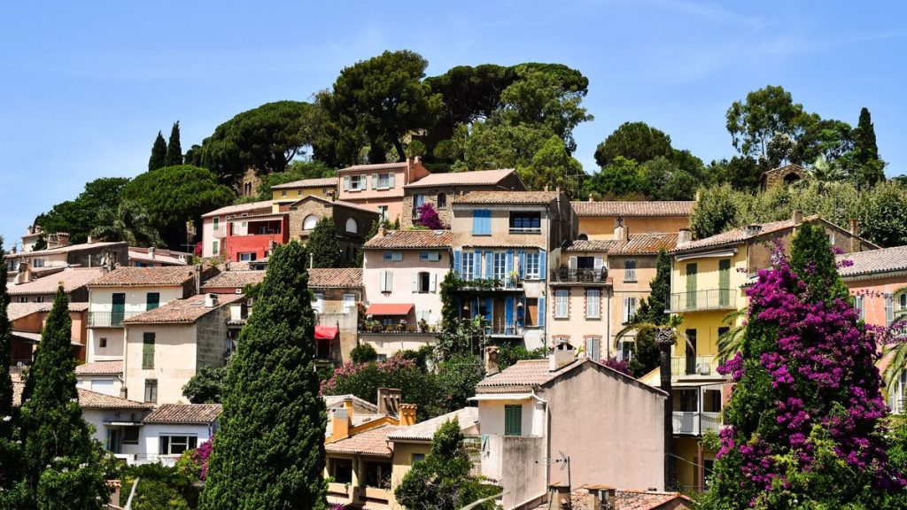Village médiéval du Castellet perché sur les hauteurs du Var